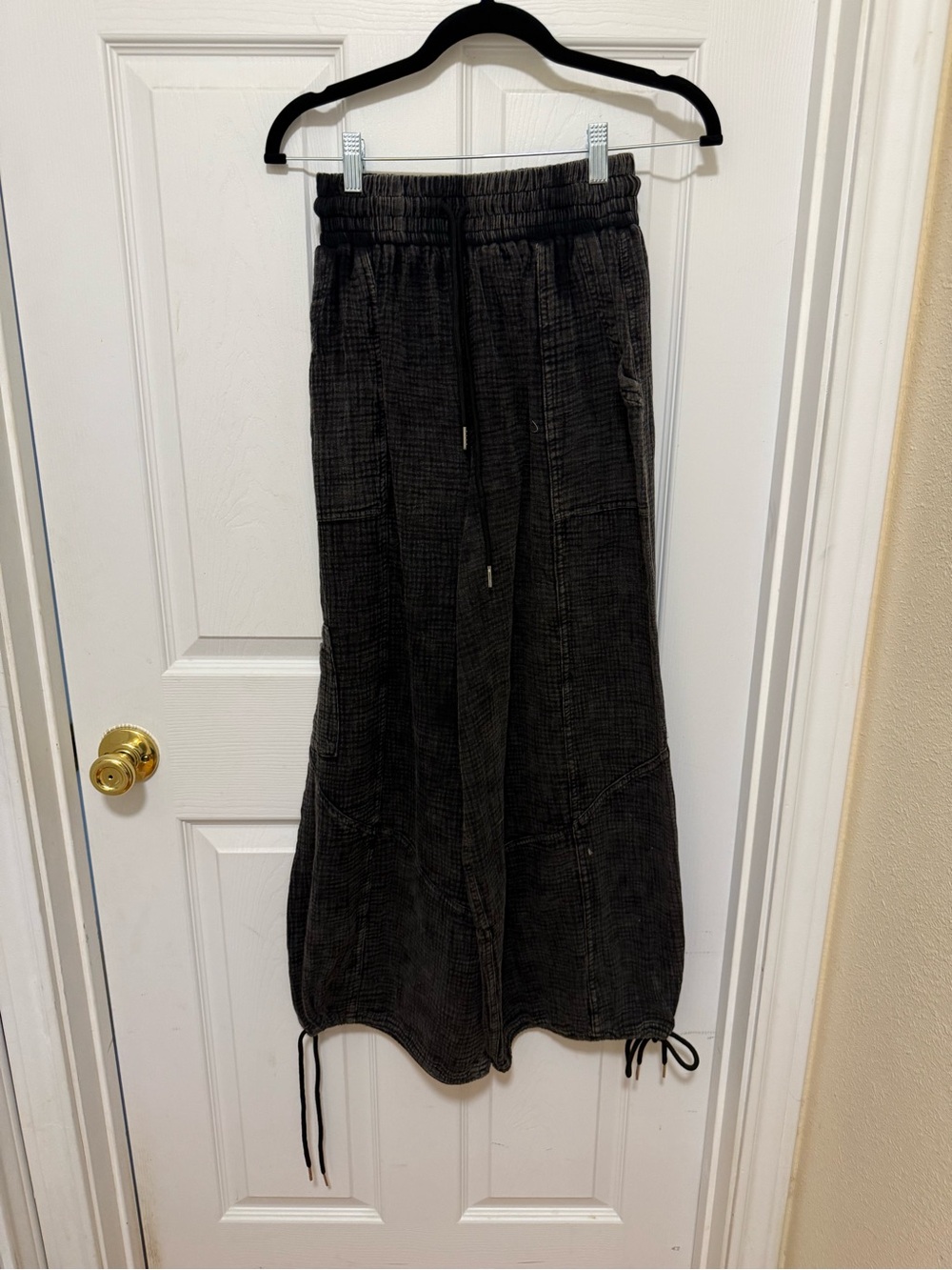 NWT Blue Velvet Black Mineral Wash Wide Leg Cargo Pants S/M Boho